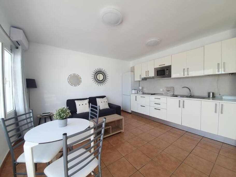 Costa Mathilda Apartment Tías Εξωτερικό φωτογραφία